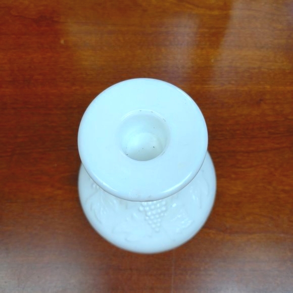 Vintage Milk Glass Harvest Grape Candlestick Holder by Smith Glass 4.5" Mint - Picture 5 of 6